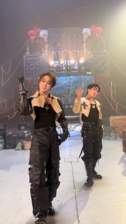 We let it rock👨‍🎤🎸 #락 #樂 #LALALALA #락챌린지 #LALALALA_Challenge #StrayKids #창빈 #한 #Changbin #HAN