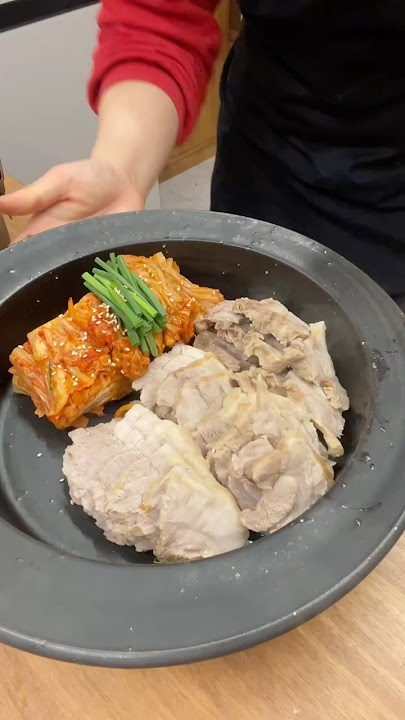 Korean boiled pork, Bossam! Doesn’t this make you want to try bosam? #koreanfood#bossam#cooking