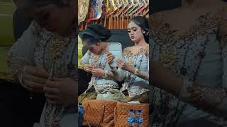 Lagi Merias Diri Sebelum Perform sindenidola sindencantik hanikusuma mitahiromikano sekargadung