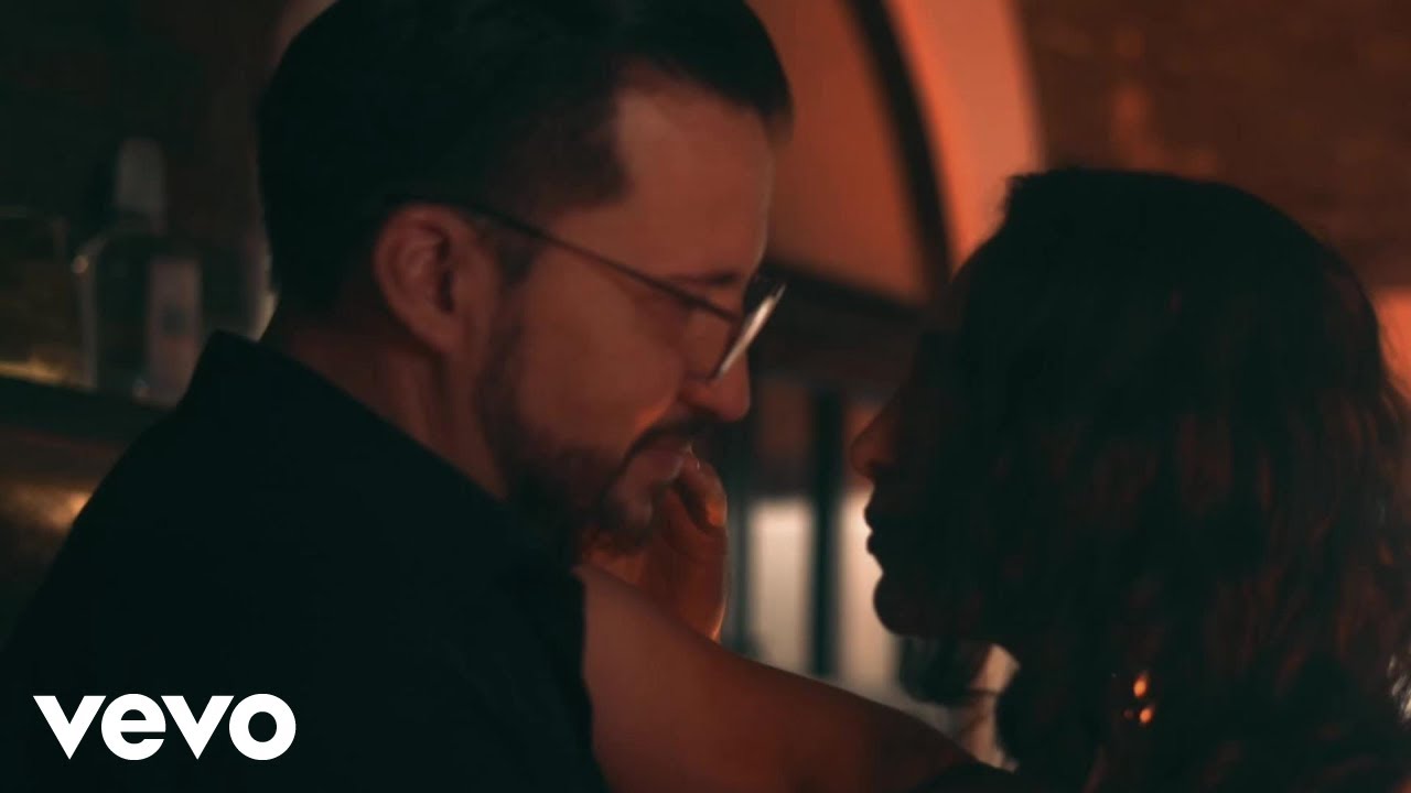 Leonardo Mena - No invites al amor