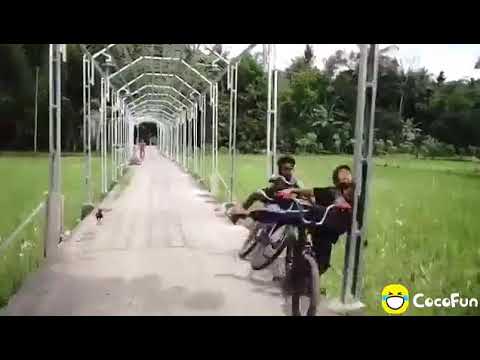 Video orang jatuh dari sepeda