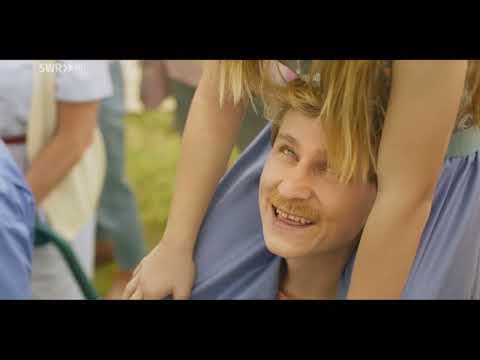 RAMSTEIN - DAS DURCHSTOSSENE HERZ Trailer I Neues Deutsches Fernsehen I FFMUC 2022