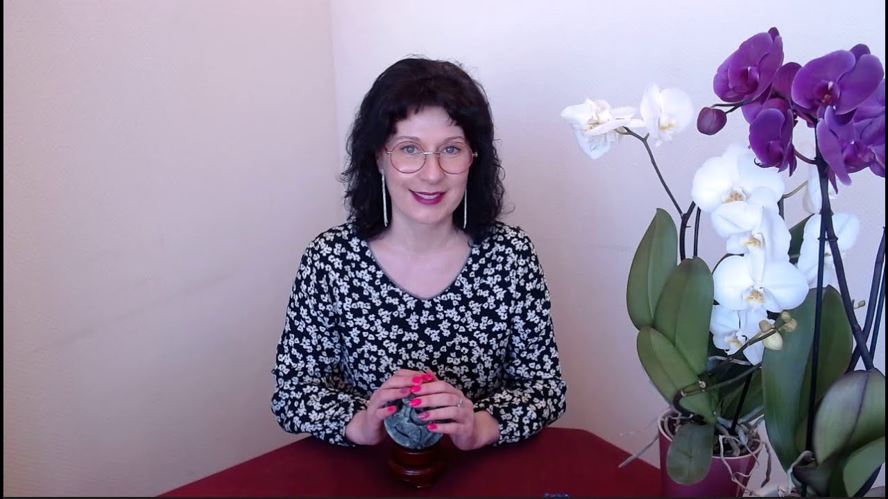 Tаро прогноз Май 2024 taro PROGNOZE Maijs Karina Taro kārtis Astrologs Tarologs zīlēšana Rīgā