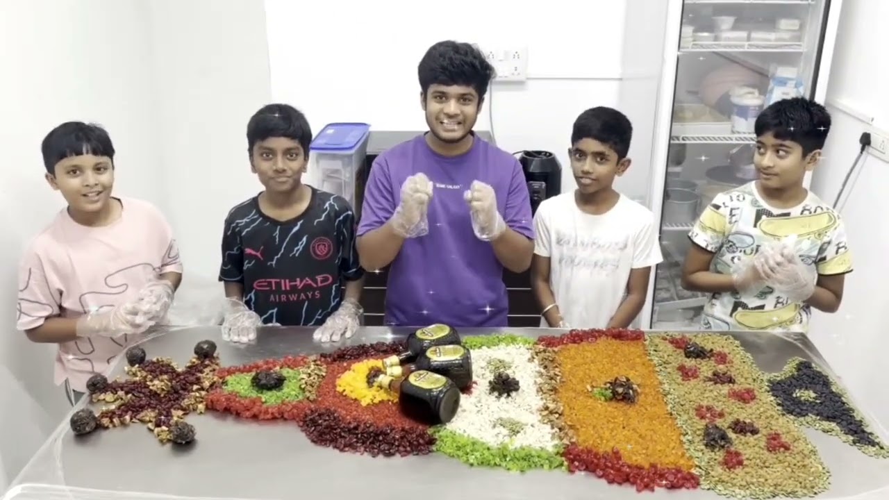 Plum cake soaking video by kids🎂🧑🏻‍🎄💒🎉✨