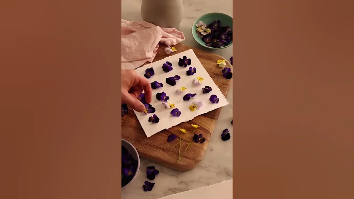 Pressed Flower Shortbread Cookies!