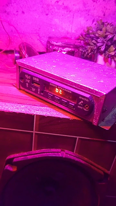 MP3 player battery & speaker connection very easy