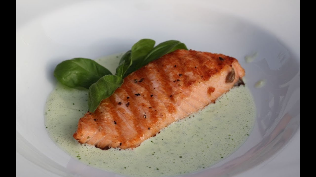 Lachs vom Grill Rezept mit grüner Kräutersoße | Der Bio Koch #621