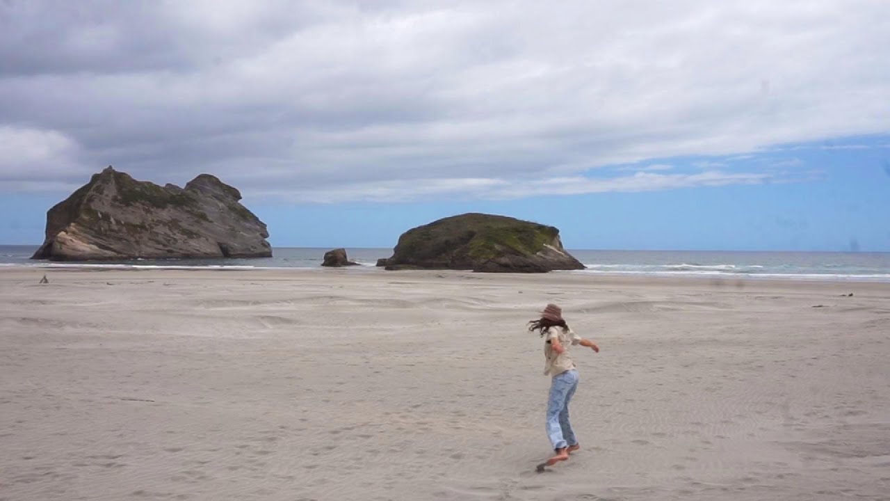 Отправляйся навстречу приключениям, жизнь одна.