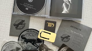 Unboxing Taylor Swift’s THE COLLECTOR’S EDITION “THE BLACK DOG” DELUXE CD