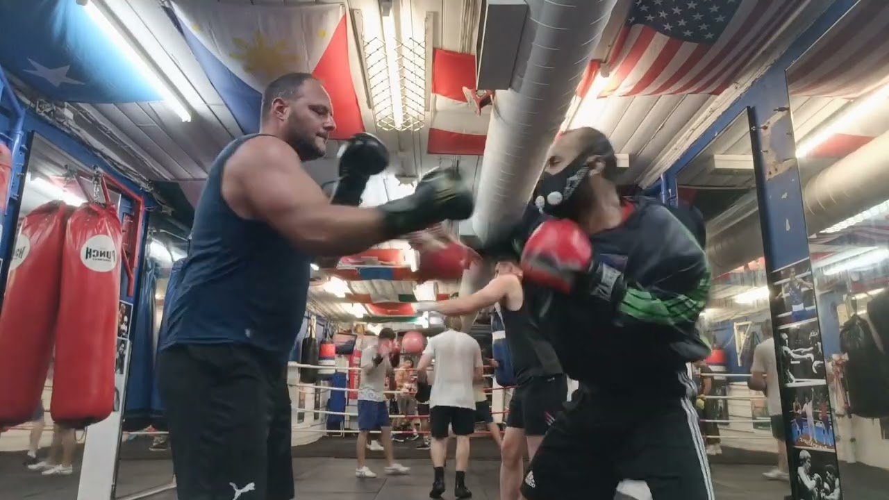 Boxing combination by SugaRoo.  Combination = EGDCUGDZEC