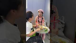 姐姐到底该不该扶初音啊? #姐妹  #搞笑 #骗你生娃系列 #funny
