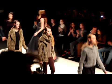 Video: Eva Longorias Show Auf Der New York Fashion Week