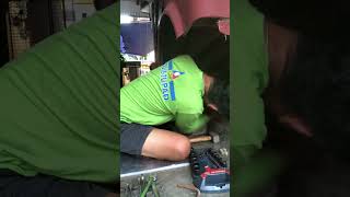 installing rear lowering block owner type jeep part 1