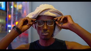 SOMALI REFUGEE LIVING THE STREET LIFE