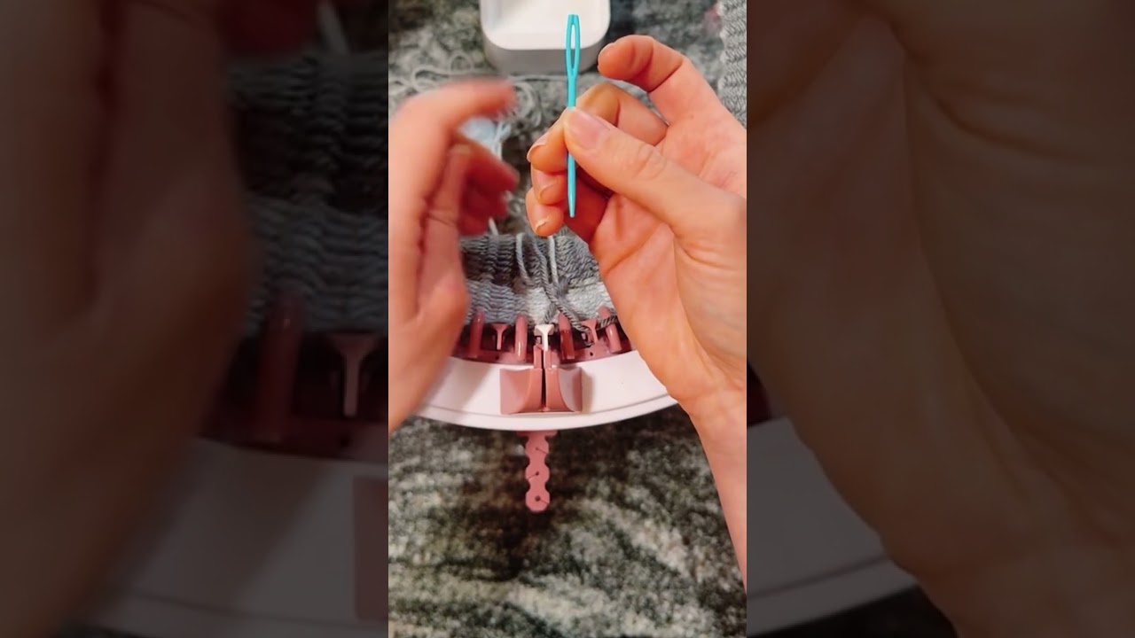 Change color or add 2nd skein Sentro knitting machine  Tutorial