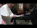 El Papa Francisco con nuevos embajadores