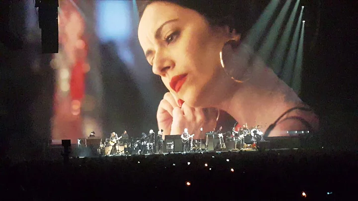 Roger Waters- Wait For Her/Oceans Apart/Part of Me Died- Live in Vancouver October 29 2017