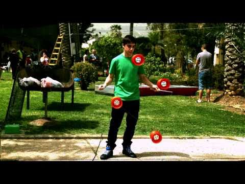 Amazing diabolo juggling at 3000 FPS - Slow motion by Ofek Shilton