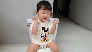 [SUB] A Korean baby started potty training! 🚽