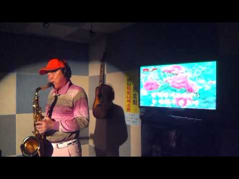 긴머리 소녀 - 둘 다섯 /전광용Tenor~Soprano Saxophone색소폰연주동영상 - YouTube