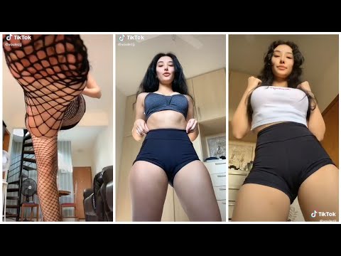 TikTok Hot girl _ Voulezj. the foot of a beauty