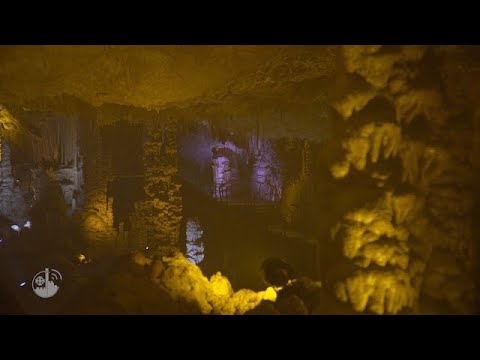 Vidéo: Stalagmites De Cuivre De Piatigorsk