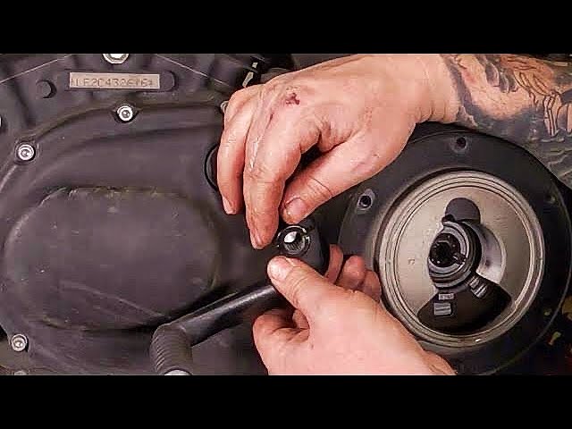 04〜スポーツスター　08年式取外し Sportster shifter removal & re-installation. Shifter adjustment is