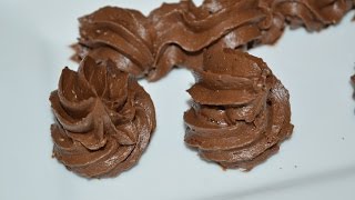 كريمة الزبدة بالشكلاطة  والقهوة لتزين الطورطات /Recette crème au beurre chocolat