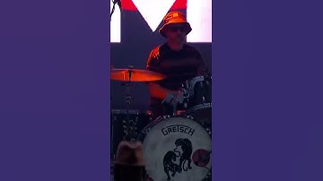 Thumbnail of Full performance of “Colors” live from Lollapalooza Brasil available now 🇧🇷🇧🇷🇧🇷 #shorts