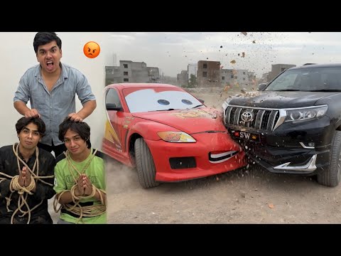 Waleed Ki Dono Car Crash Kr Di 😡 
