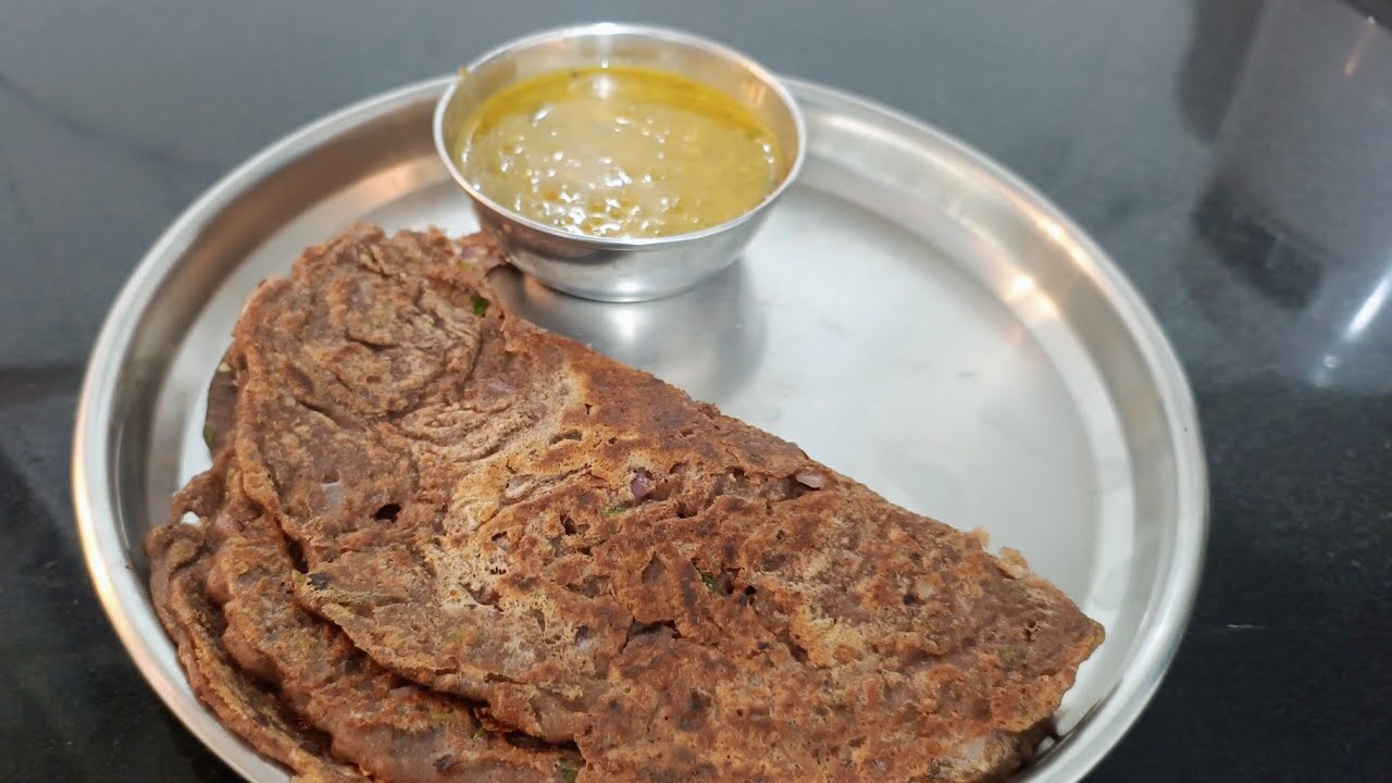 Masal Rotti ಗೋದಿ ಹಿಟ್ಟು ಮತ್ತು ರಾಗಿ ಹಿಟ್ಟು ನಾ ಮಸಾಲಾ ರೊಟ್ಟಿ /wheatflour and ragiflour ...