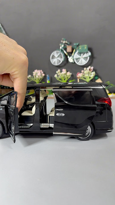 Download lagu Toyota Alphard Vip Luxury Van Diecast Model Car Close Door #car #automobile #diecast