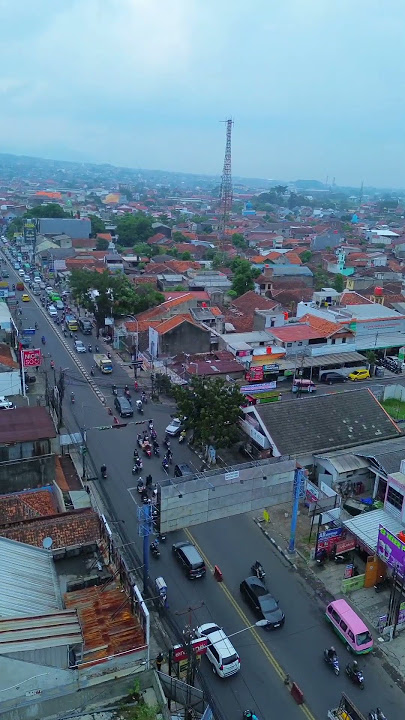 Pemandangan di Jalan Ujung Berung menuju Jalan Rumah Sakit,  Bandung #bandung #drone #dji