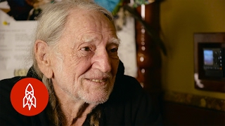 Miniatura de vídeo de "Willie Nelson Is Ready to Share His Pot with You"