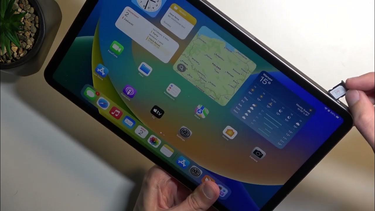 How to Insert a Nano SIM into a iPad 10th Gen (2022) 