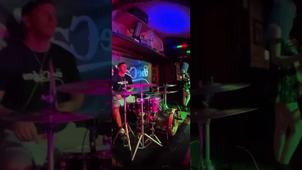 The Cages LIVE in Spain - Simple Man