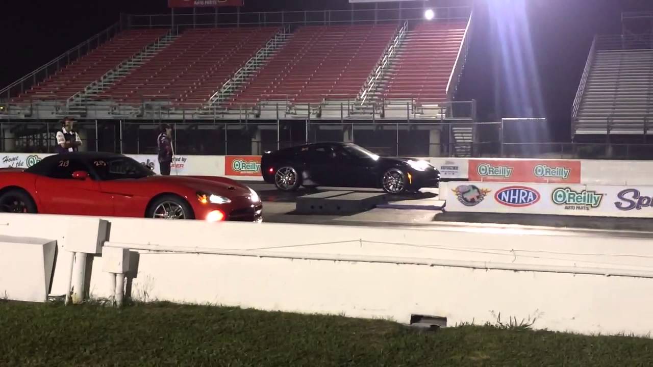 2005 Viper vs. C7 Stingray Corvette