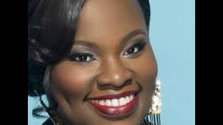 Video voorbeeld van ""I WILL RUN"  Tasha Cobbs lyrics"