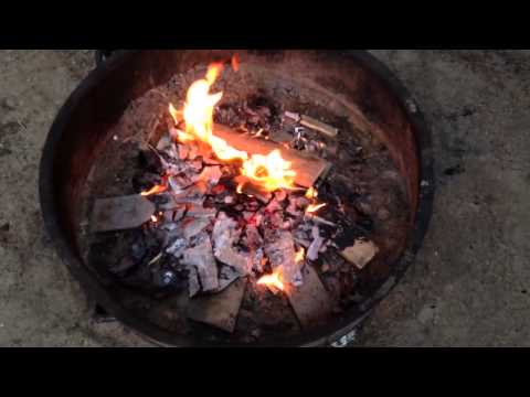 How To Make Baked Potatoes In A Campfire - Campfire Meal