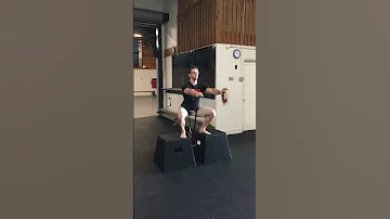 Beef Up Your Legs with Belt Squats | 9MinuteChallenge.com