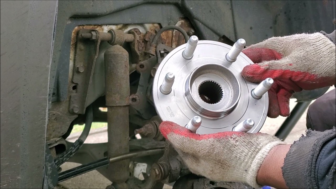 2008 Buick Enclave rear wheel hub bearing replacement YouTube
