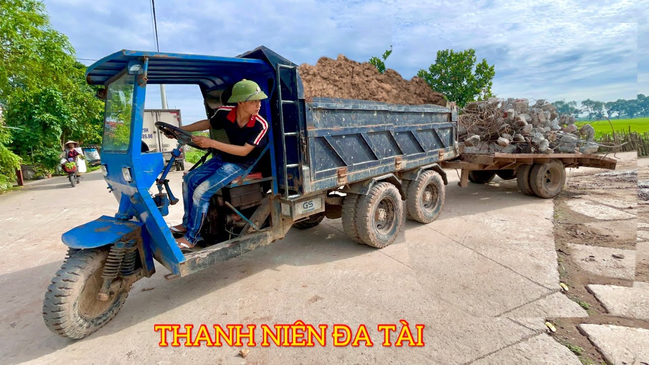 Thanh niên tuổi trẻ tài cao lái công nông kéo rơ móc chở đất đá cực mạnh | Máy xúc bánh lốp Doosan