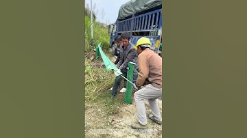 Installation of corrugated guardrails on curved road sections