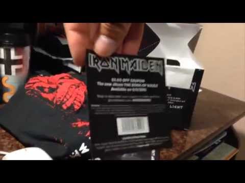 Speed of Light de Iron Maiden - Abriendo el paquete del single de BestBuy