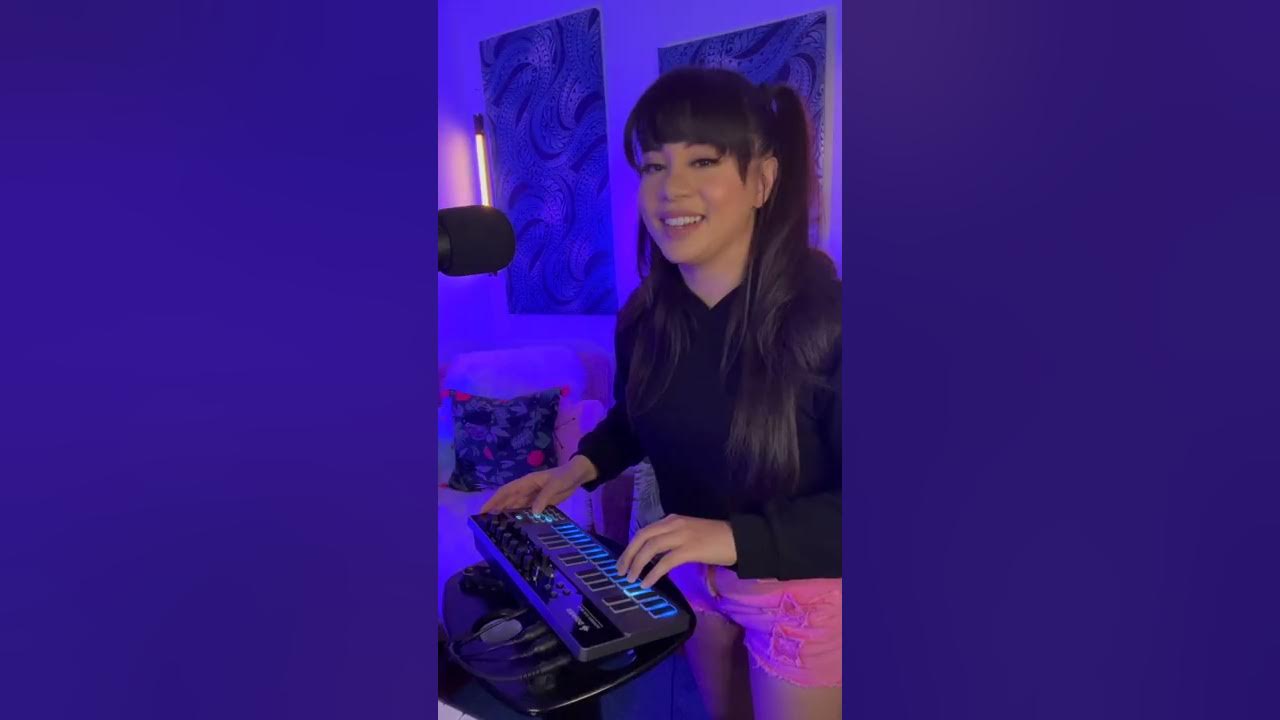Let's Make A Song with my @Donnermusic_Official B1 Synth Bass #bass #synth #popmusic #musicproducer