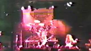 Megadeth Burnt Offerings live in 1984.WMV