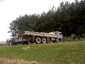 Carro vira pedaços em acidente com caminhão na PR-427