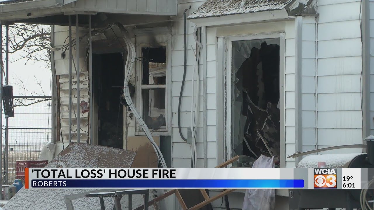 2 dogs die, family of 5 escapes from Roberts house fire - YouTube