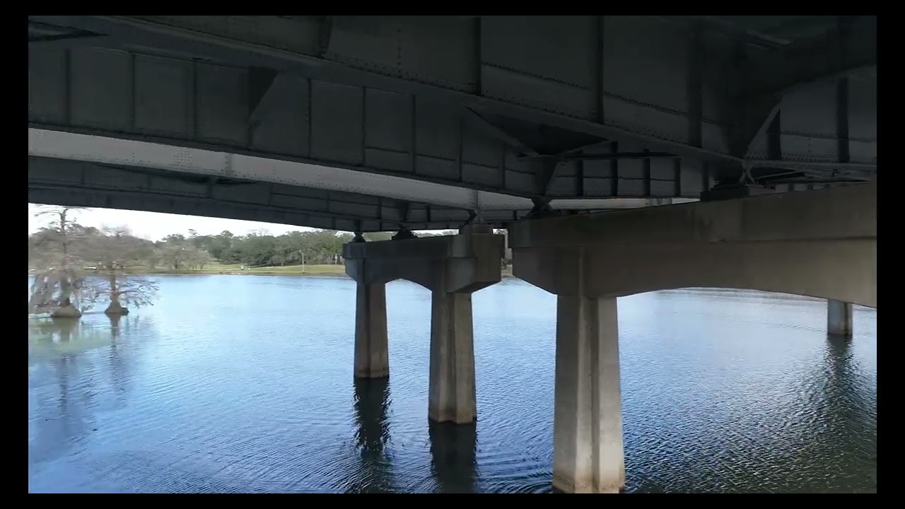 LSU Lakes I-10 Bridge Drone Close-up (Aquastratos)