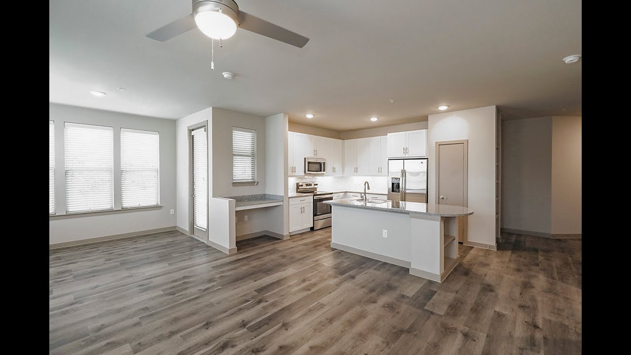 Mustang Station Farmers Branch TX 2BD 2BA